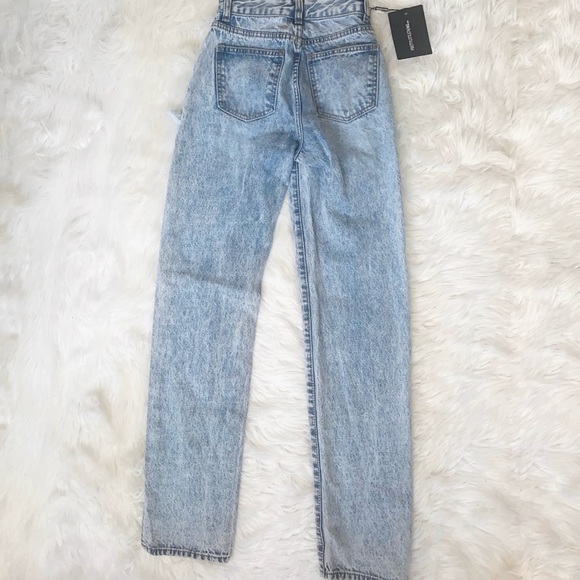 Pretty Little Thing Ice Blue Split Hem Jeans - Picture 4 of 5